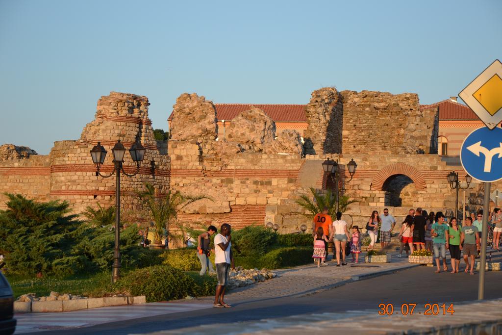 Nirvana Guest House Nesebar Exterior photo