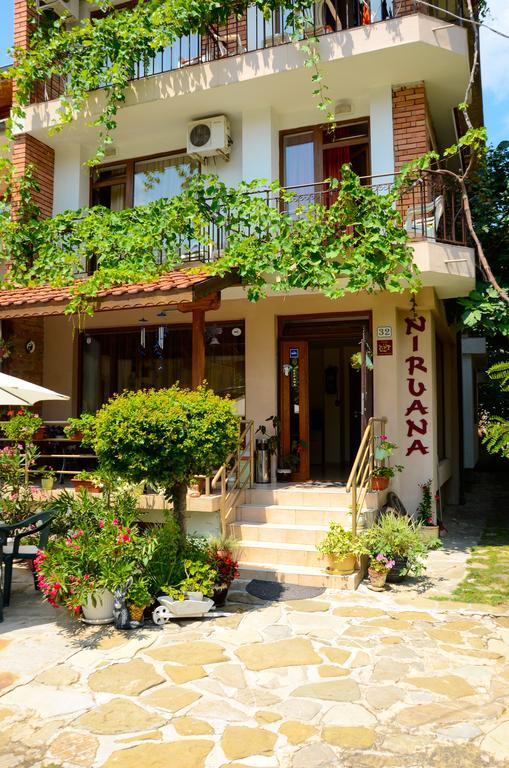 Nirvana Guest House Nesebar Exterior photo